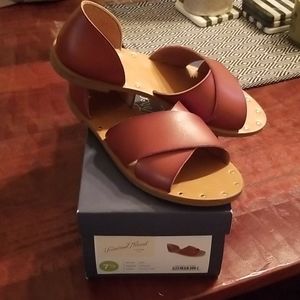 Universal threads cognac lois sandal